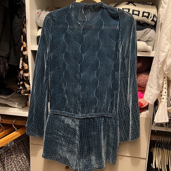 Chaser brand crushed velvet romper - Picture 6 of 7